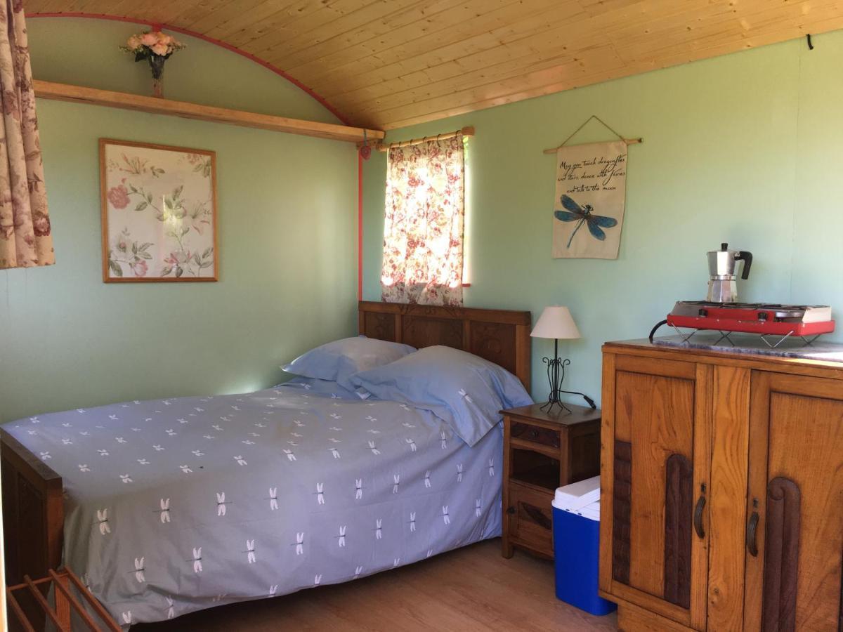 Rosa The Cosy Cabin - Gypsy Wagon - Shepherds Hut, River Views Off-Grid Eco Living Pedrogao Grande Eksteriør billede