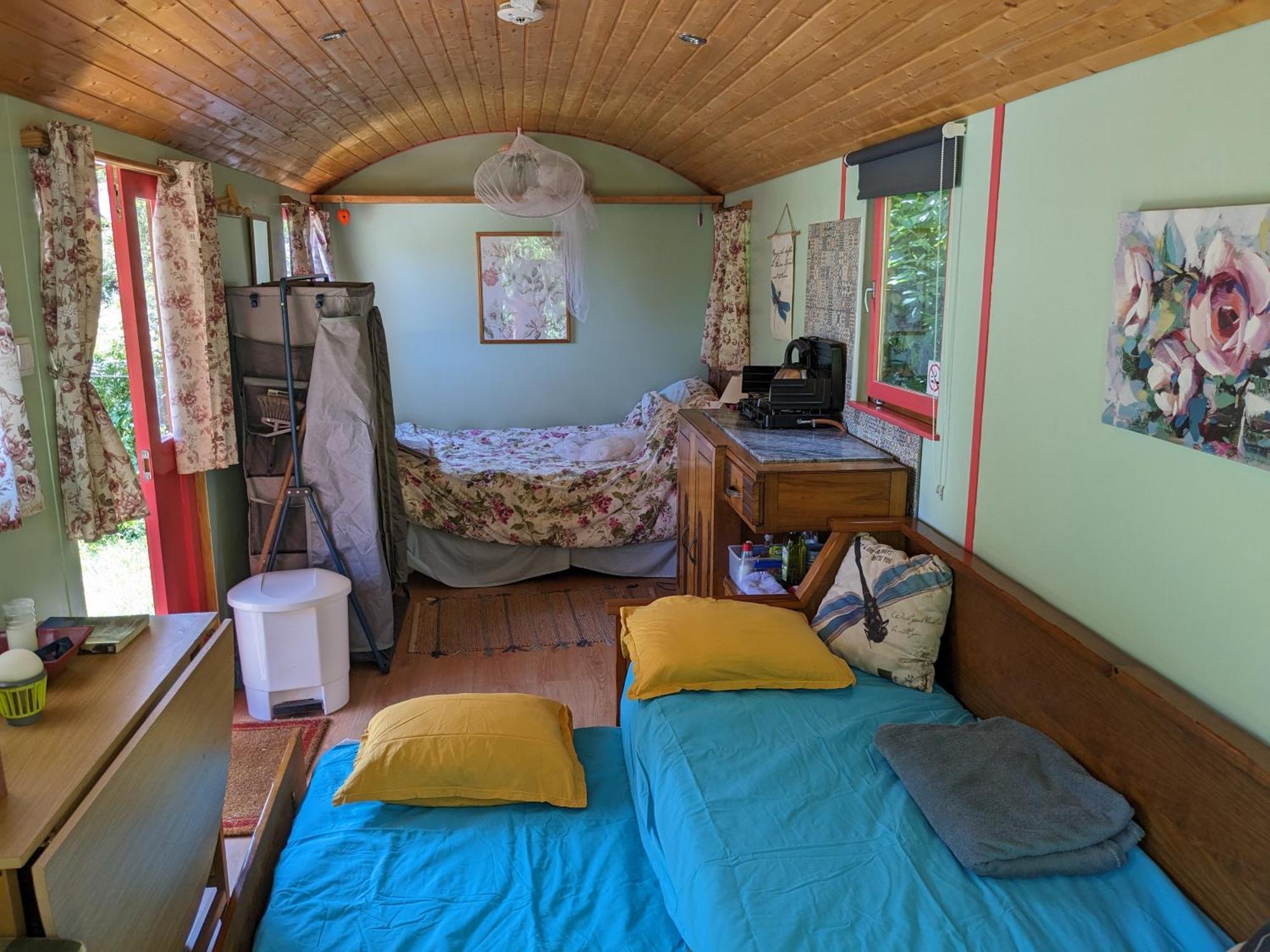 Rosa The Cosy Cabin - Gypsy Wagon - Shepherds Hut, River Views Off-Grid Eco Living Pedrogao Grande Eksteriør billede